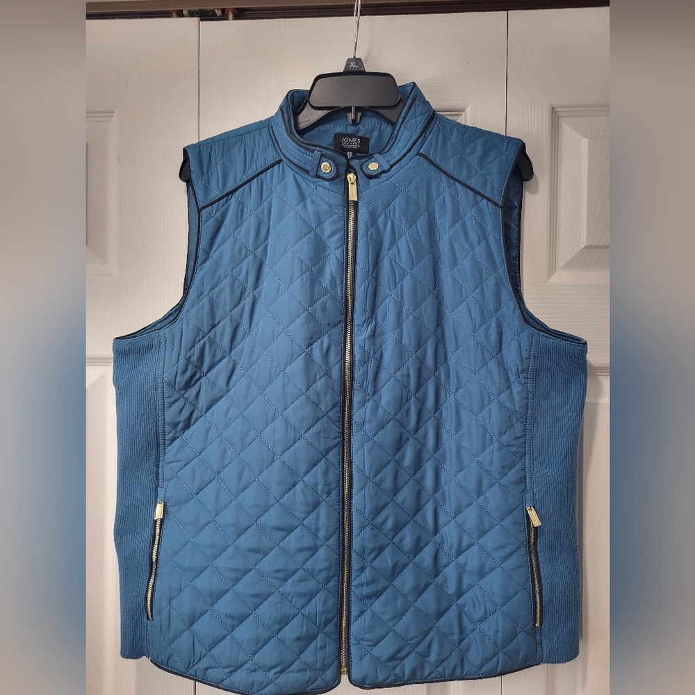 Jones New York Teal Quilted Vest, Size XL